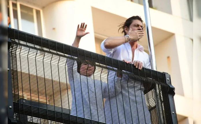 Eid-2024-Shah-Rukh-Khan-Greets-Fans-Outside-Mannat-With-Son-AbRam-By-His-Side-2