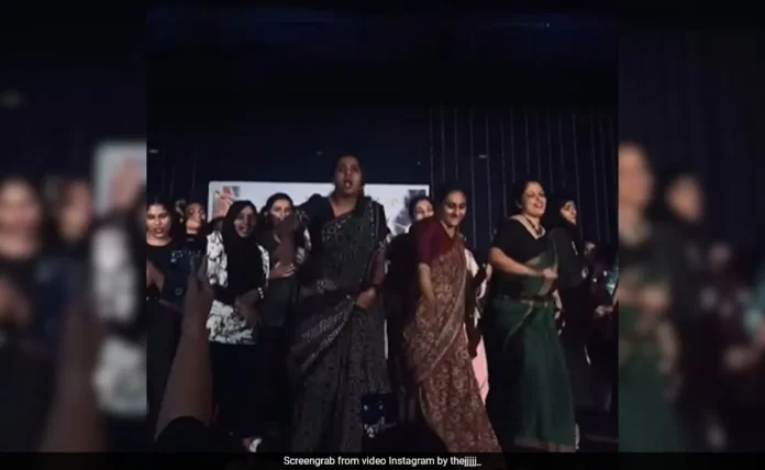 vbieetto_professor-dances-to-kala-chashma_625x300_29_August_24